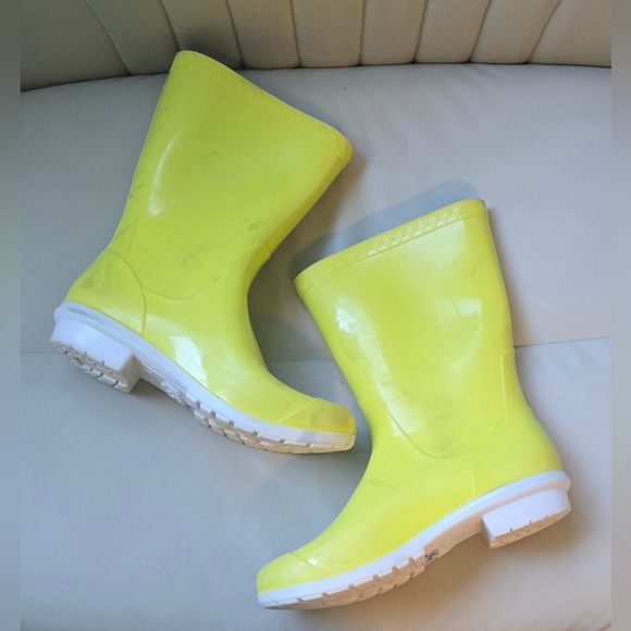 UGG Boots  Sienna Rain Mid Calf Waterproof Yellow Womens size US 8/mens Size 6 - Picture 7 of 14